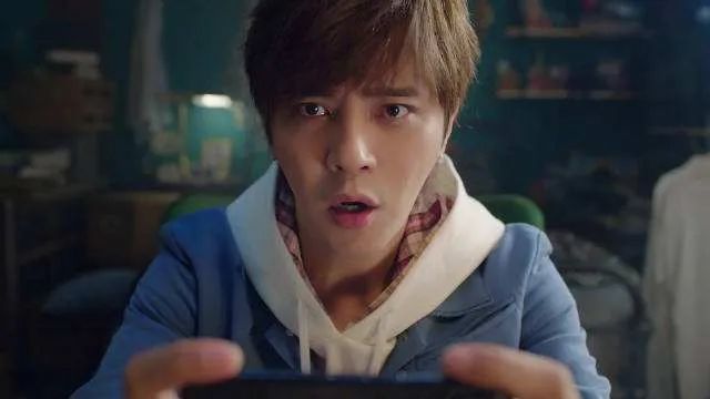 遇上罗志祥的大瓜，《剑与远征》的刷屏级广告要凉了？