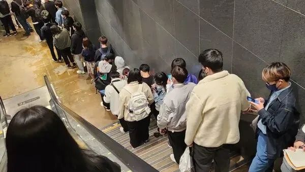 一场内容战引起的跨圈风潮 卷起了多少营销创意